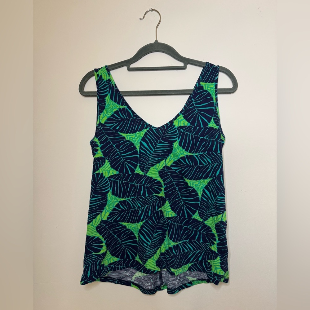 Lilly Pulitzer Gigi Tank Top Double V-Neck Under The Palms Leaf Print XS- green